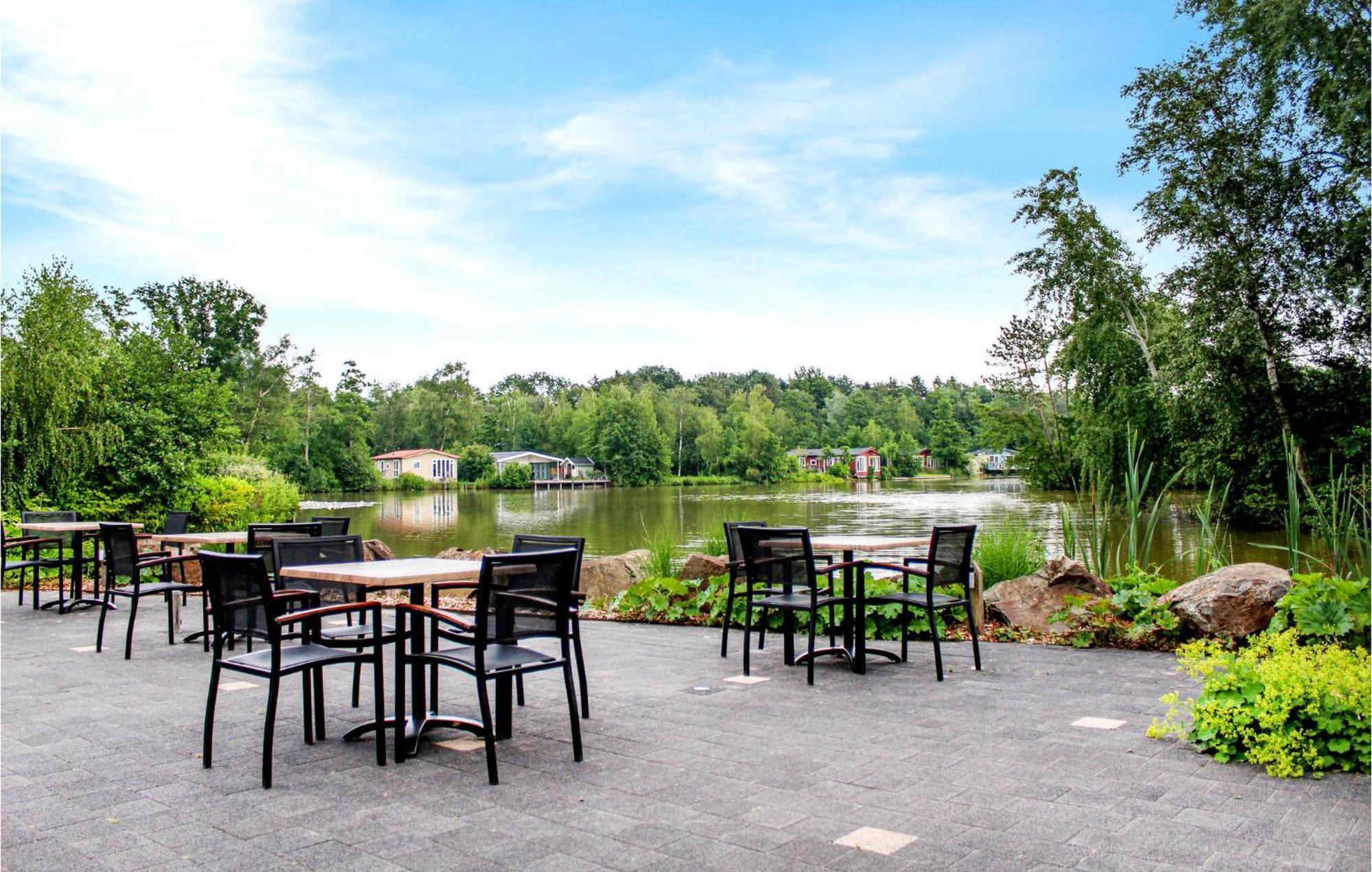 Chalet 84 Oosterwolde  Екстериор снимка